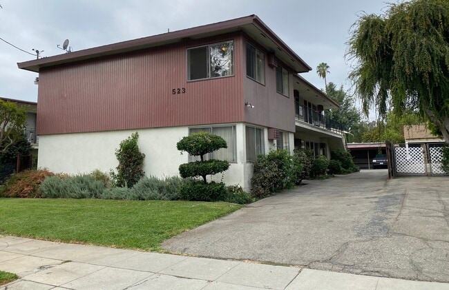 Building Photo - 523 N Wilson Ave