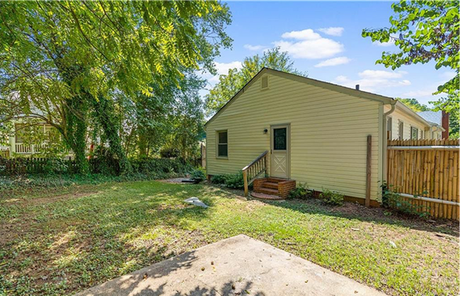 Building Photo - 3/ 2 Home for Rent