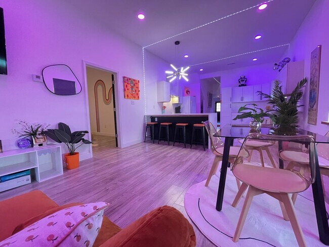 Building Photo - 1726 Vesey Ave