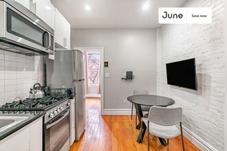 Building Photo - 826 Ninth Ave