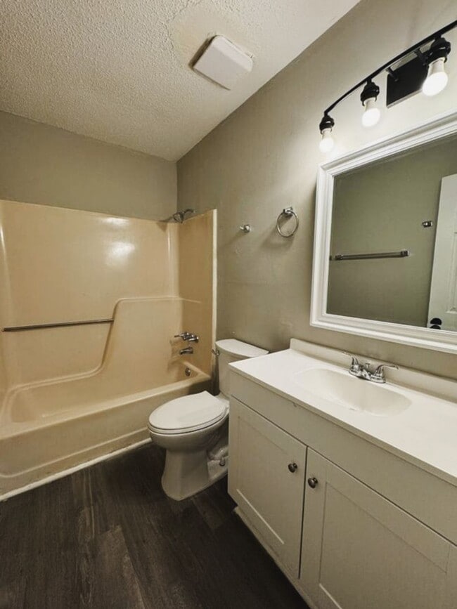 Building Photo - Two Bedroom Duplex near Trinity Hills in N...