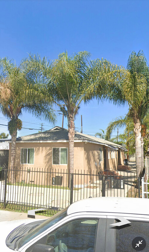 Primary Photo - 617 E 109th St