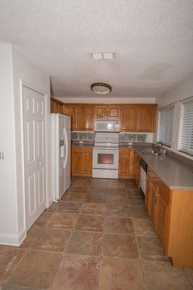 Foto del edificio - 3/2.5 with 2-car garage in Maitland