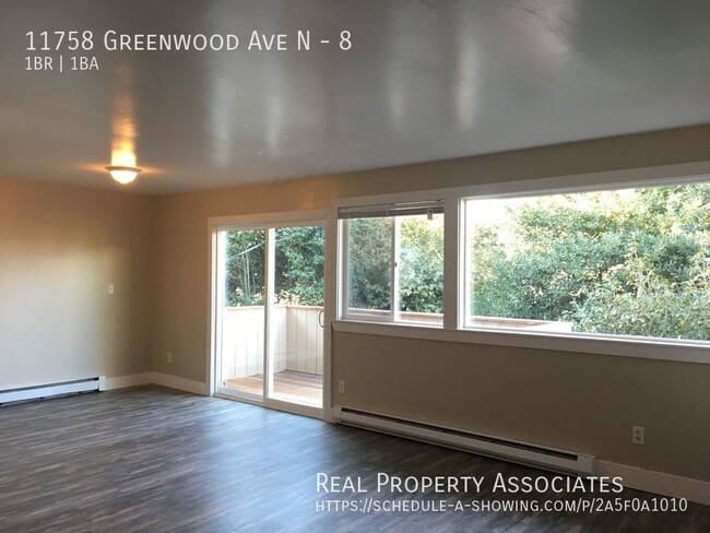 Building Photo - Large One Bedroom Updated Apartment with a...