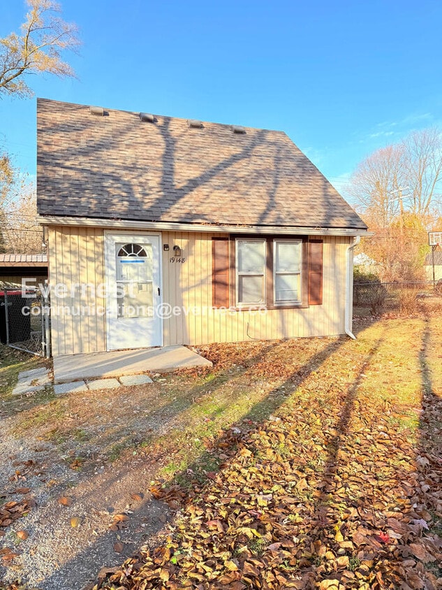 Primary Photo - 19148 Hilton Dr