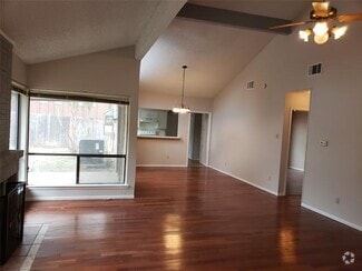 Building Photo - 641 Prairie Dell St