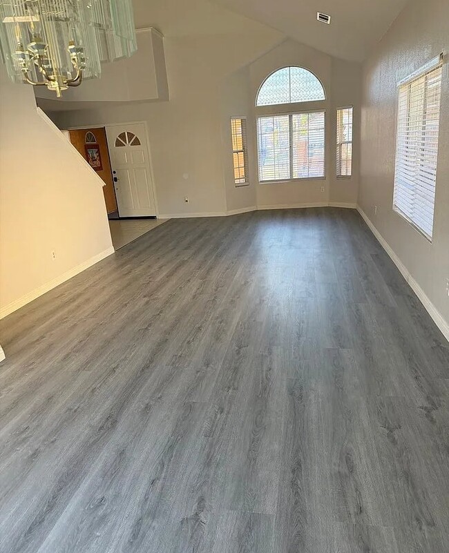 Building Photo - 24336 Gitano Dr