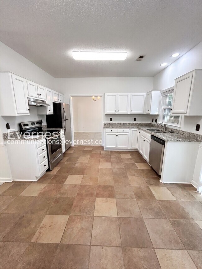 Foto del edificio - 3312 Northbrook Dr