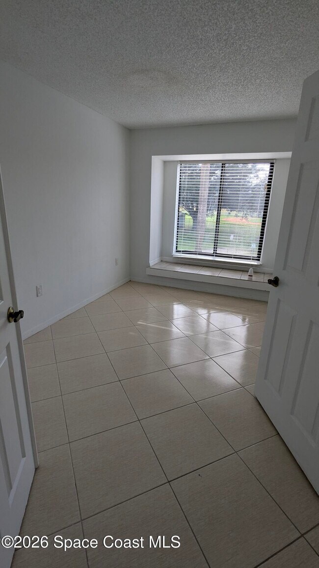Building Photo - 1515 Huntington Ln