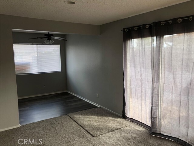Foto del edificio - 16632 Sims Lane