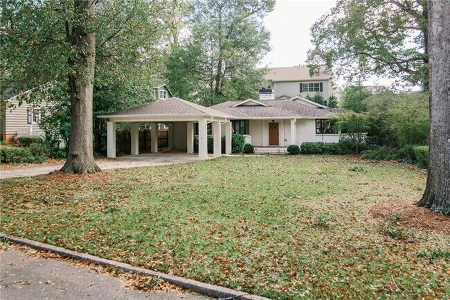 Foto del edificio - 258 N Forest Ave NE