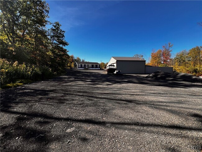 Foto del edificio - 1119 County Rte 37