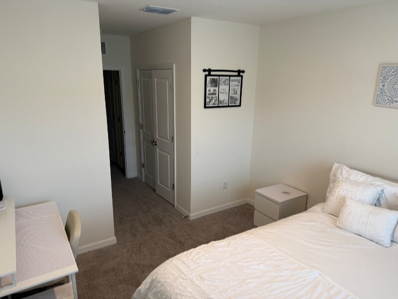 Foto principal - 11195 Crescent Deer Dr