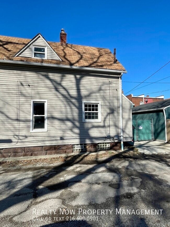 Building Photo - 3471 W 35th St