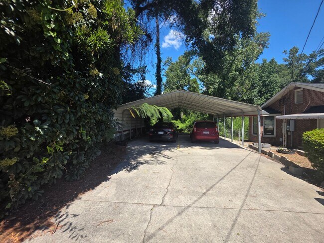 Building Photo - 1241 B Johnson Avenue