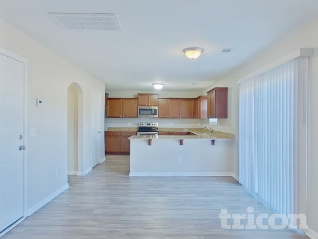 Building Photo - 831 Dovefield Ln