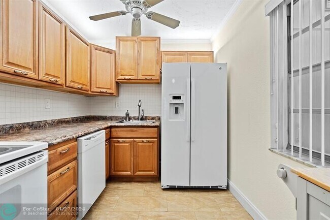 Foto del edificio - 347 Normandy Ln