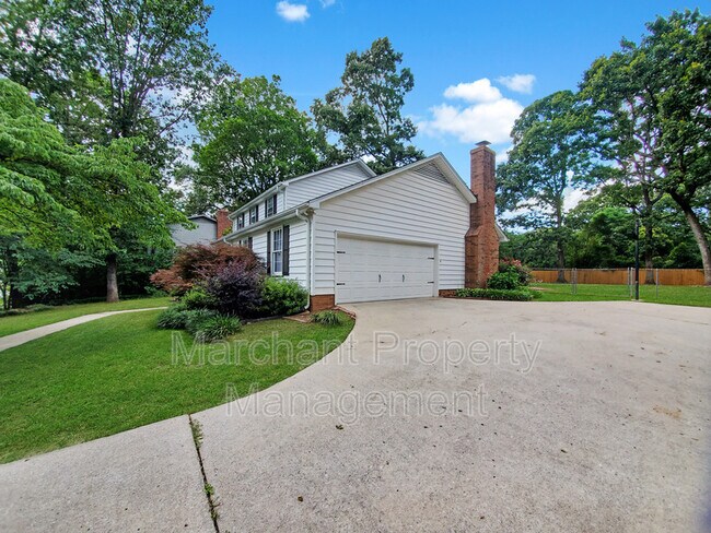 Building Photo - 603 Devenger Rd