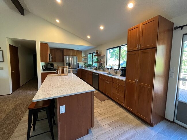 Photo - 6673 NE Wellsly Pl House