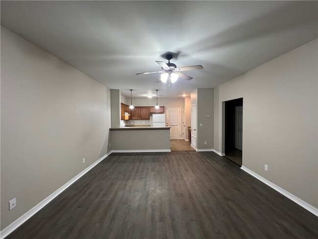 Building Photo - 3014 SE J St