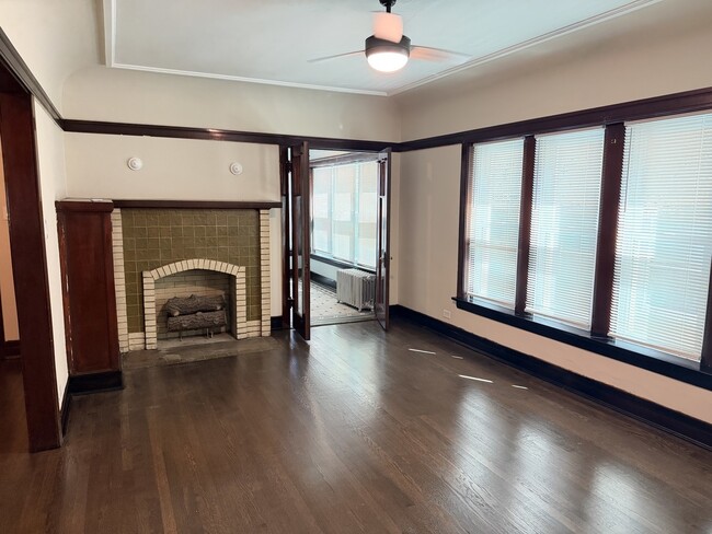 Foto del edificio - 7304 S Emerald Ave