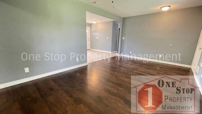 Foto del edificio - Updated 4 Bedroom, 2 Bath home in South Ka...