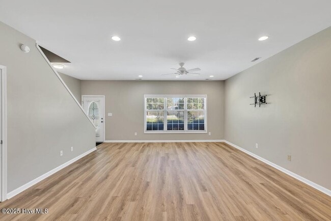 Building Photo - 101 Ole Field Cir