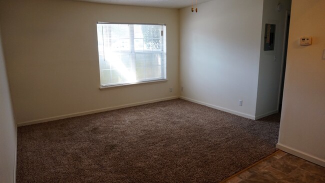 Foto del edificio - Vantage Pointe Apartments