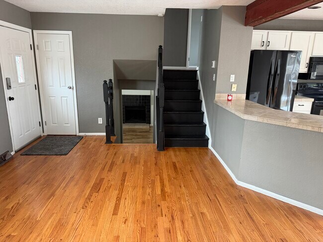 Foto del edificio - 10538 Queen St