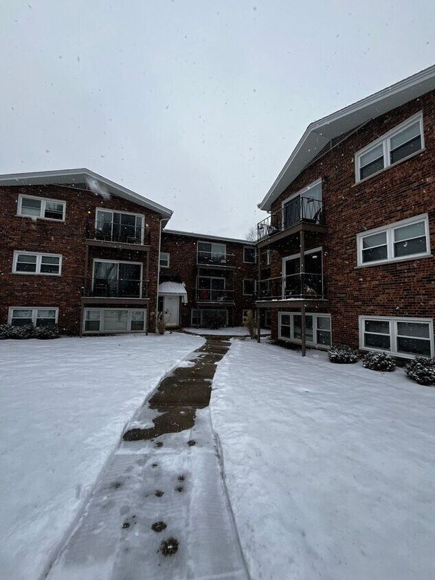 Foto principal - 5610 6th Ave