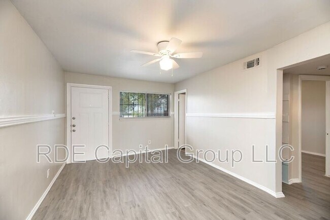 Foto del edificio - 2408 Meyers St