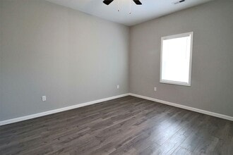 Building Photo - 130 Summerlin Ln