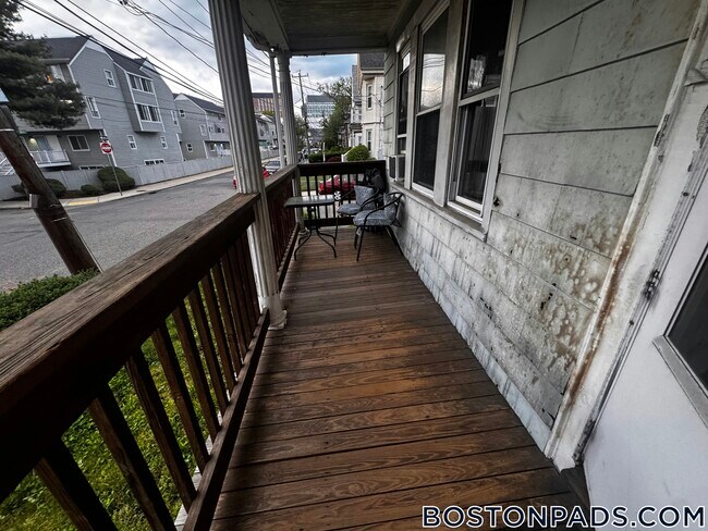 Foto del edificio - 121 Murdock St