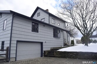 Building Photo - 9 Blaine St