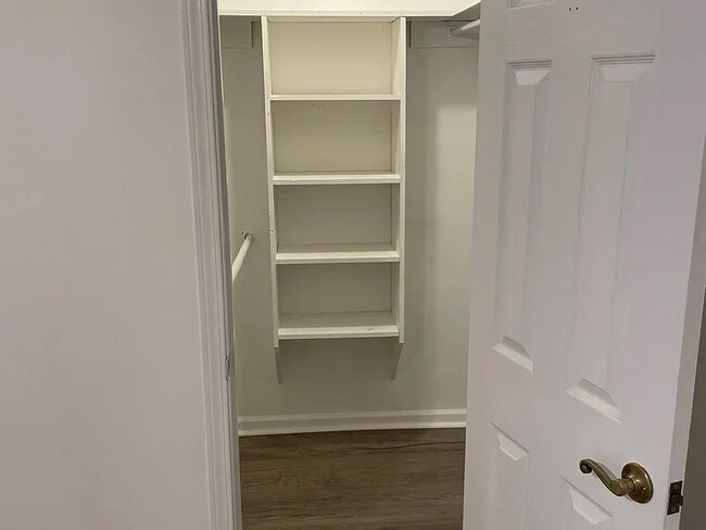 Master Closet - 17158 N Lake Dr