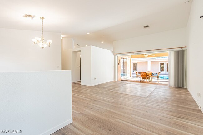 Foto del edificio - 590 6th St NE