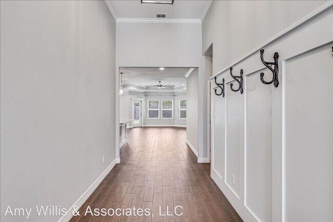 Foto del edificio - 4 br, 3 bath House - 3005 Oakdale