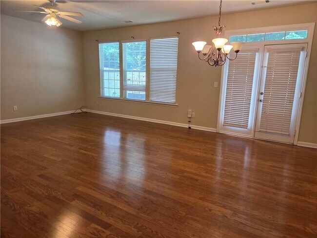 Foto del edificio - 2578 Pierce Brennen Ct NE