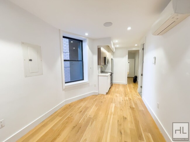 Building Photo - EAST 96 STREET / Spacious 3-Bed 1-Bath / N...