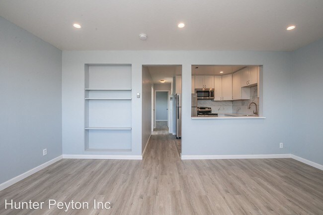 Building Photo - 925 Kains Ave