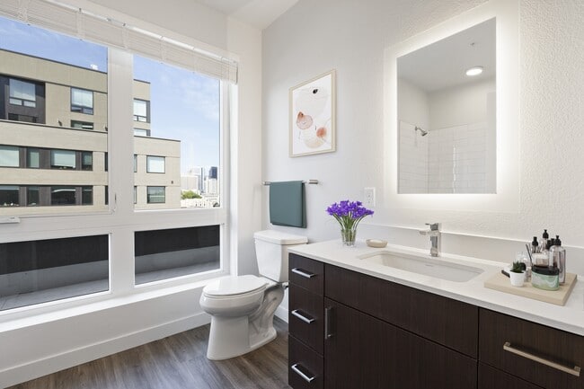 Building Photo - The Hooper