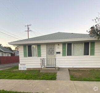 Building Photo - 815 8th St