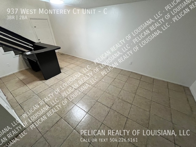 Building Photo - 937 Monterey Ct W