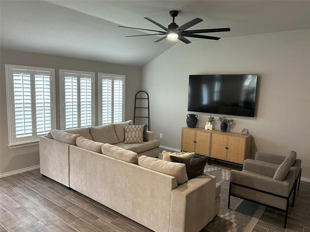 Foto del edificio - 6309 Woodbury Ct