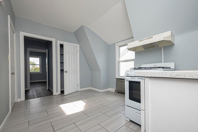 Foto del edificio - 11 Baldwin Ave