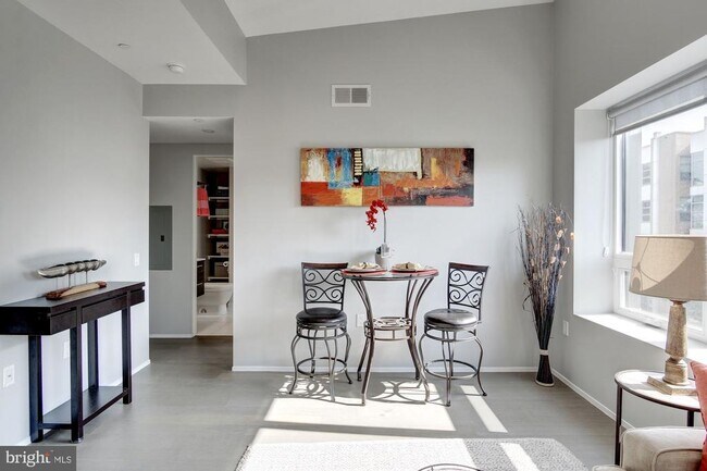 Foto del edificio - 2422 17th St NW