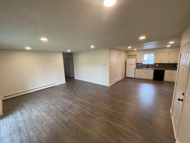 Living Room with small deck - 2824 W 42nd Ave