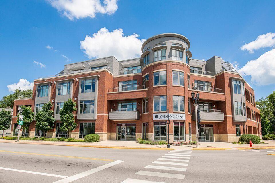 Foto principal - 5600 N Lake Dr