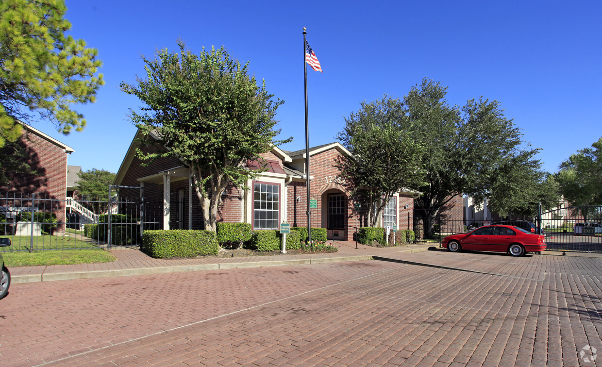 Leasing Office - Park Center