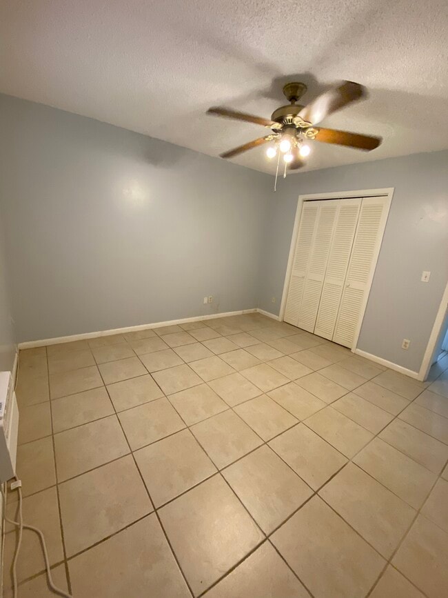 Building Photo - 13795 S Indian River Dr